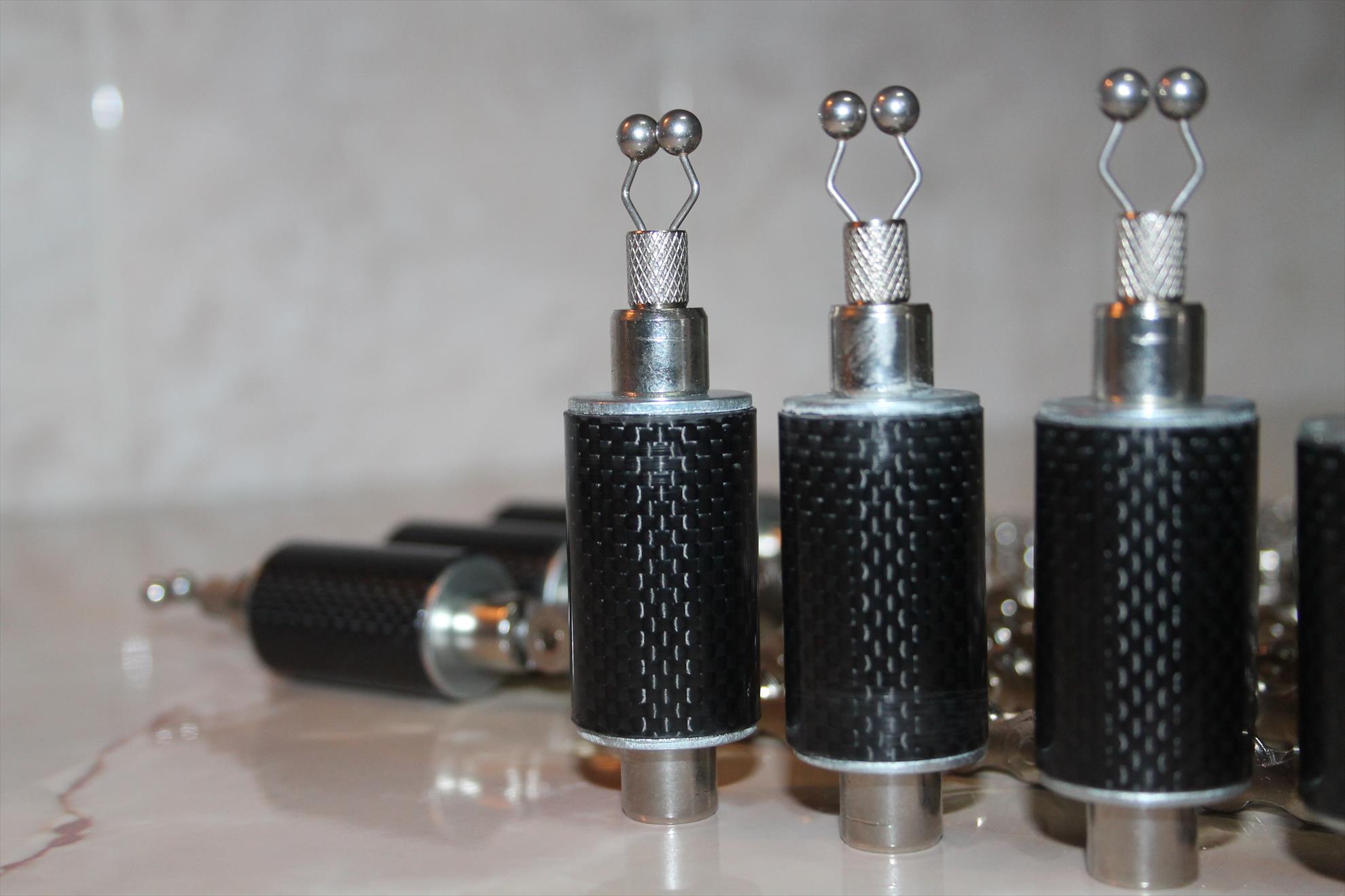 Bobine Carbon handmade by Uniquebaits - bobiins-021.JPG